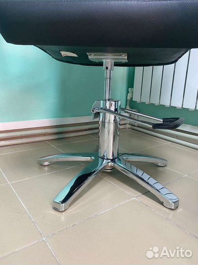 Парикмахерский стул