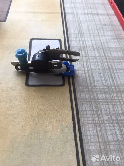 Приставка к швейной машинке зиг- заг