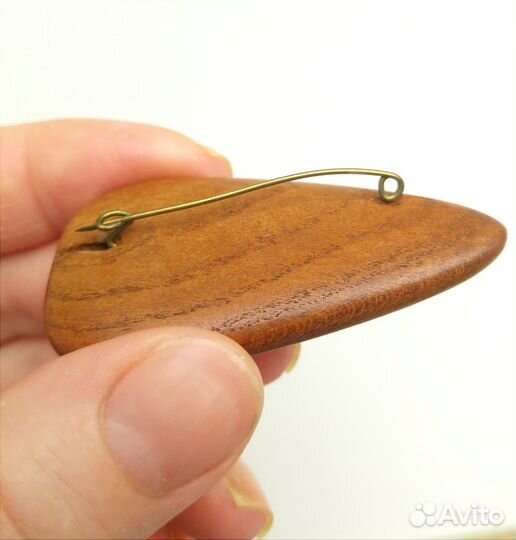 Серьги, бусы, бошь из дерева