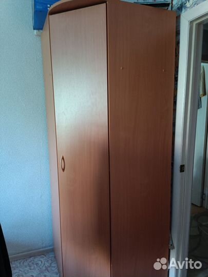 Угловой шкаф