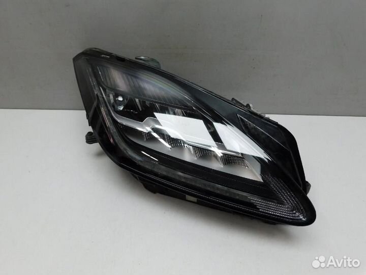 Фара правая Jaguar E-Pace