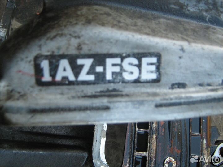 Toyota Avensis крышка грм 2л.2005г. в