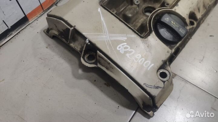 Крышка клапанная Mercedes W124 E