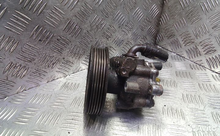 Насос гура бензиновый на Skoda Octavia A4