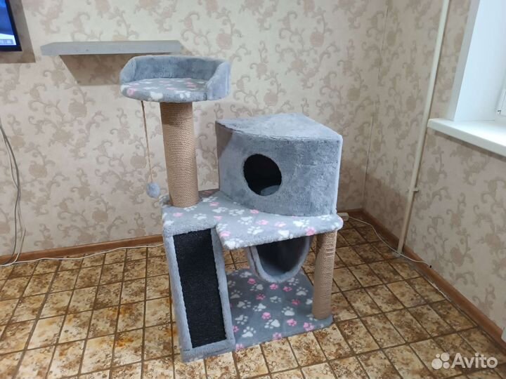 Домик для кошки с когтеточкой,новый