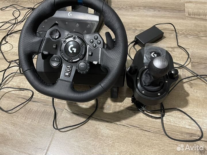 Руль Logitech g923