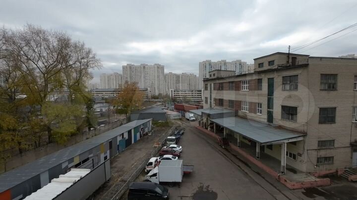 Здания 8000 м² на участке 1,76 га