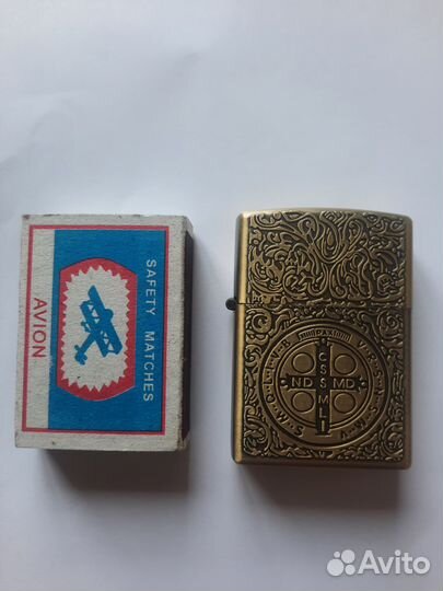 Зажигалка бензиновая