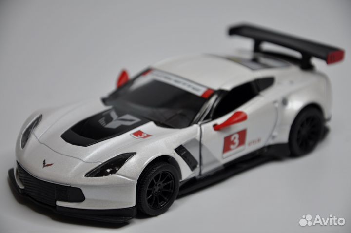 Модель автомобиля Chevrolet Corvette C7.R металл