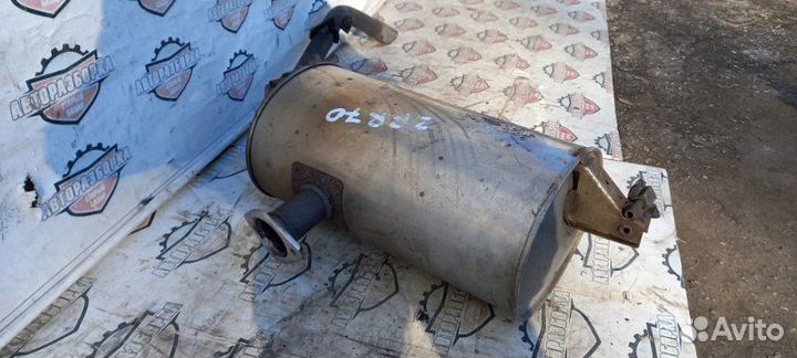 Бочка глушителя Toyota Voxy ZRR70 3zrfae 2009