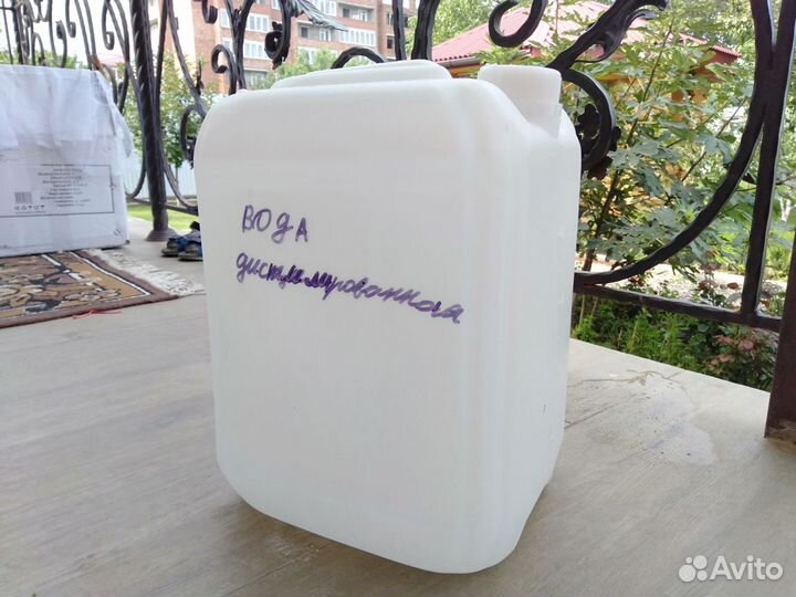 Вода дистиллированная за 1 литр без стоимости тары