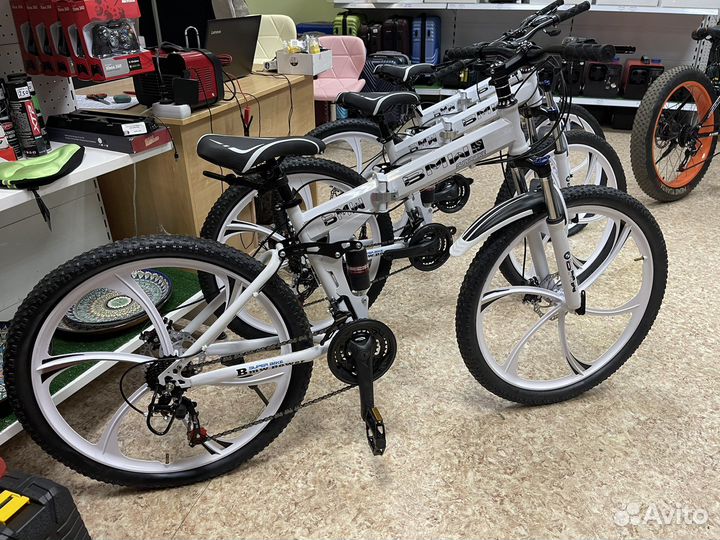 Велосипед на литых дисках Bmw