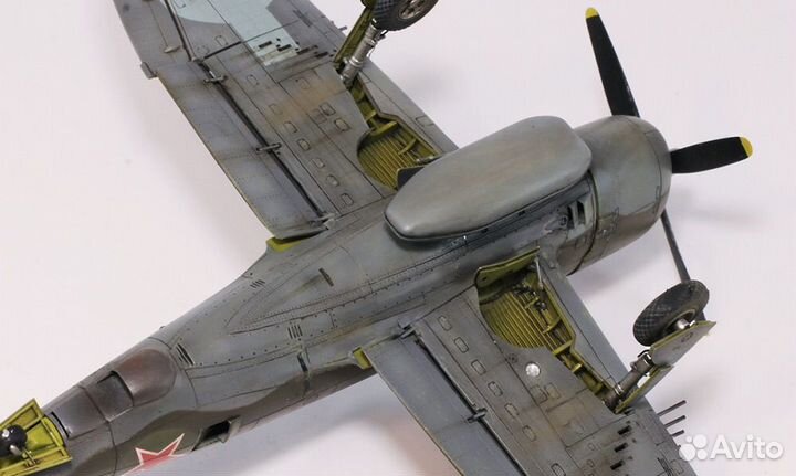 Готовая модель самолета P-47D Thunderbolt 1/72