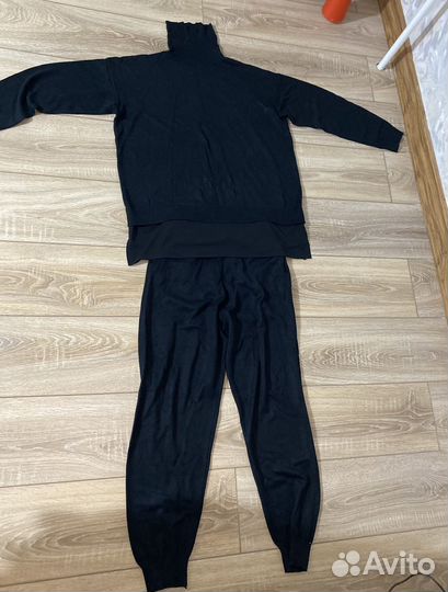 Спортивный костюм женский