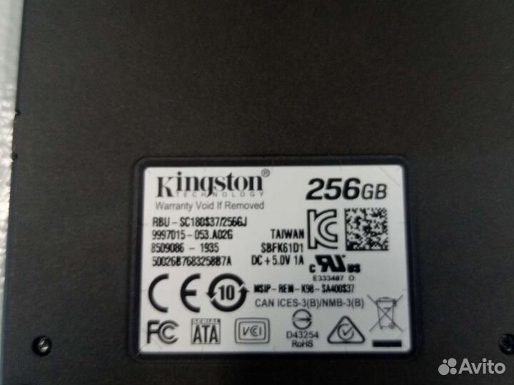 Новый жесткий диск kingstone 256 gb ssd