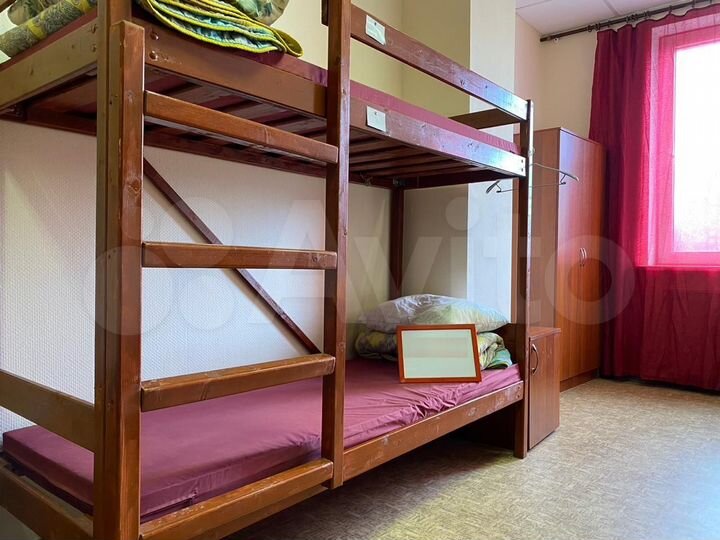 Комната 28 м² в > 9-к., 5/5 эт.