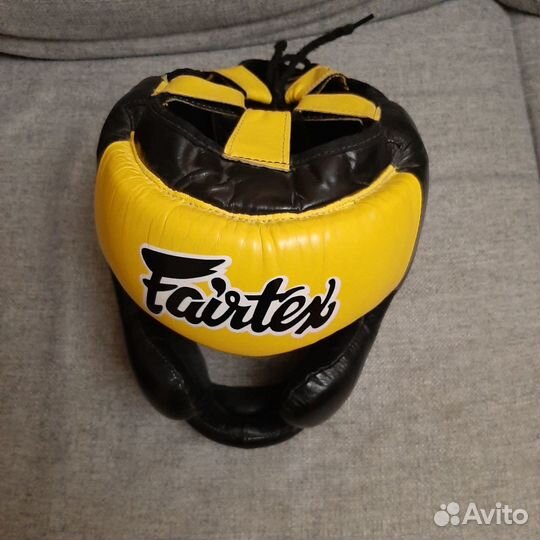 Боксерский шлем fairtex