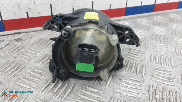 Фара левая Mercedes-Benz C-Класс W204/S204 2009