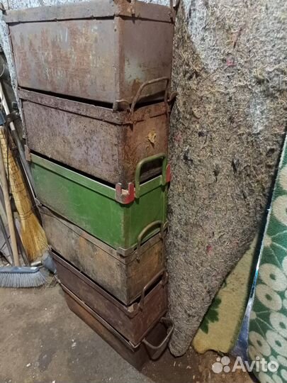 Железные ящики