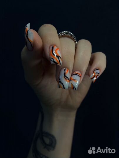 Маникюр, педикюр, наращивание ногтей