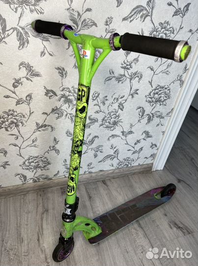 Трюковой самокат MGP