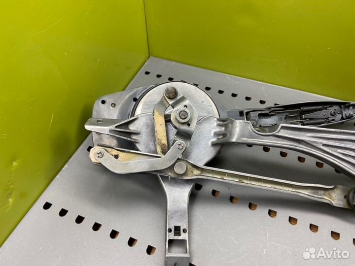 Трапеция дворников Mercedes-Benz W124 M102 2.3