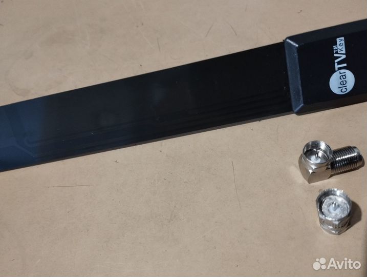 Телевизионная комнатная антенна