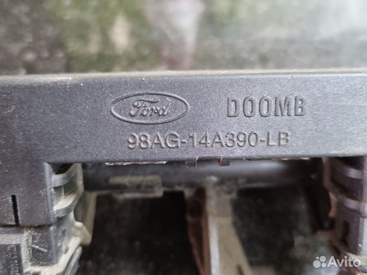 Топливная рампа в сборе Форд Фьюжен