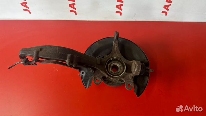 Ступица с кулаком в сборе передняя правая Honda