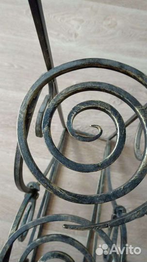 Подставка для цветов металлическая