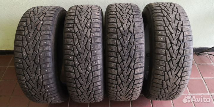 Nokian Tyres Hakkapeliitta 7 215/65 R16 102T