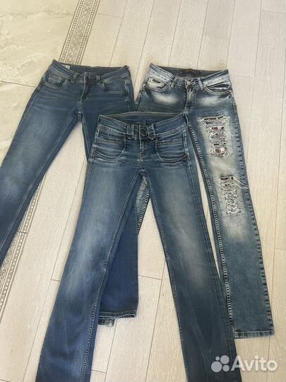 Джинсы женские размер 40-42 фирменные 3 штуки