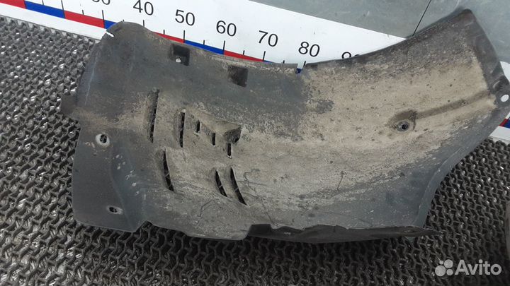 Подкрылок на Мерседес Е211 (передний)