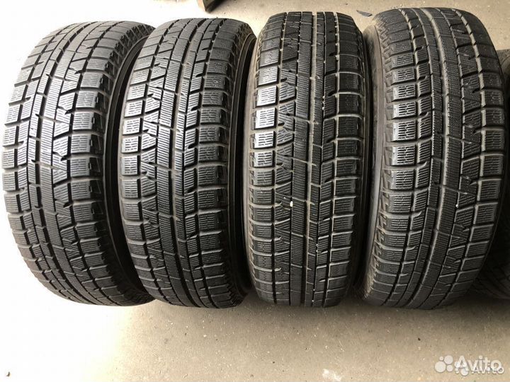 Yokohama Ice Guard IG50+ 215/45 R17