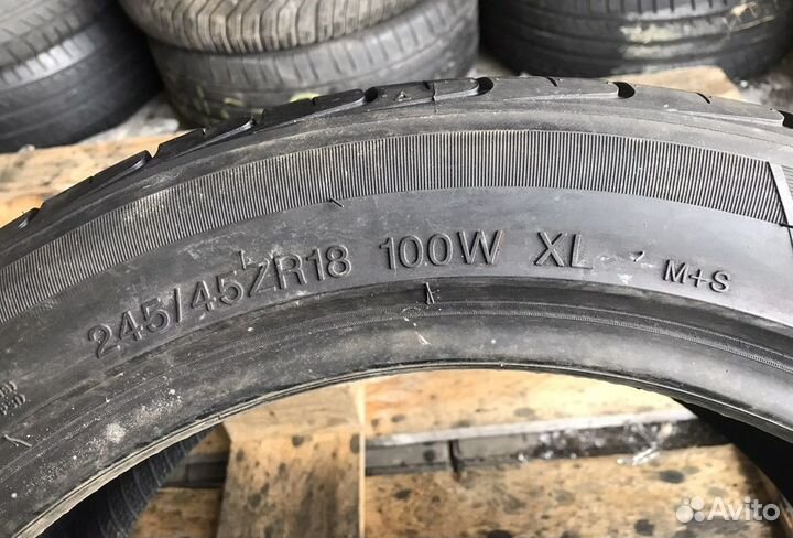 SPORTRAK SP726 245/45 R18 100W