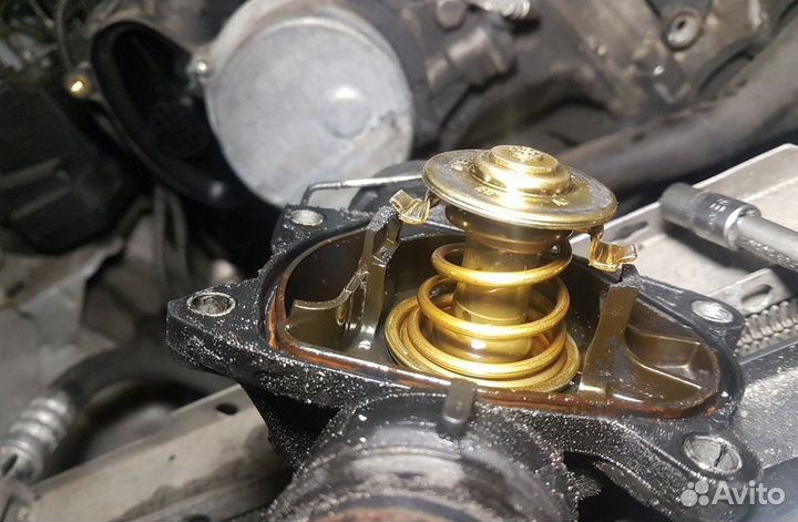 Замена термостата Toyota LC Prado 2013-2017