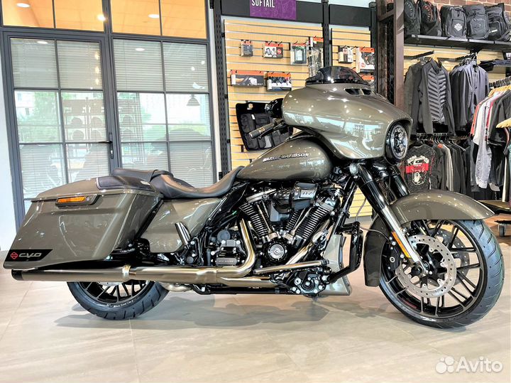 Harley-Davidson CVO Street Glide 2021