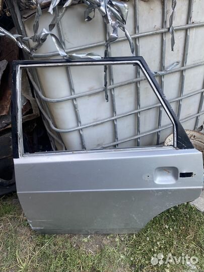 Дверь задняя левая ваз 21099