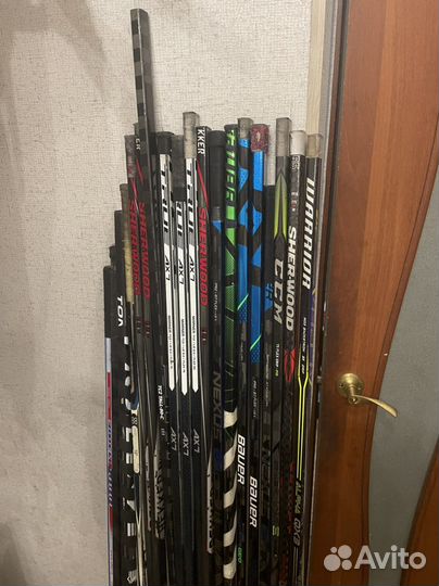 Клюшки хоккейные ассортимент