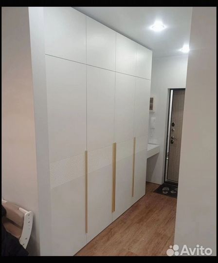 Шкаф распашной на заказ