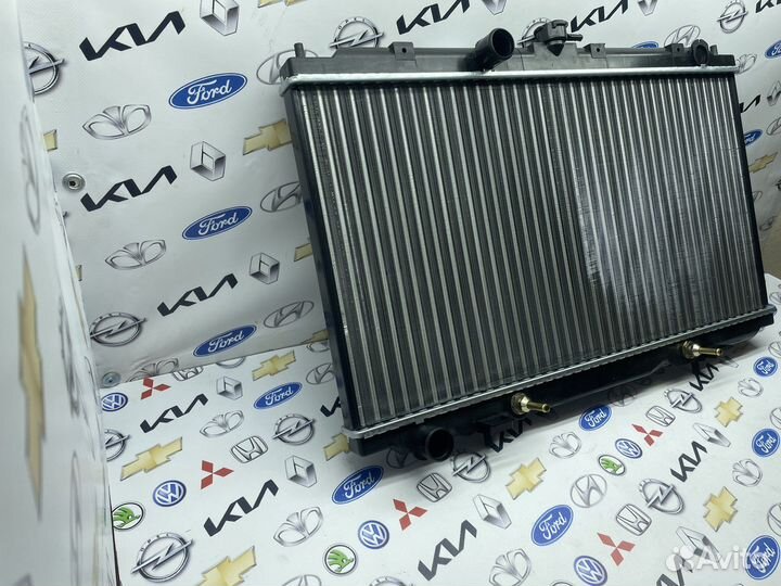Радиатор охлаждения Nissan Primera P12 2.0 AT