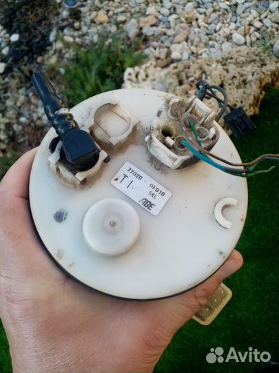 Датчик уровня топлива тойота королла версо 2006