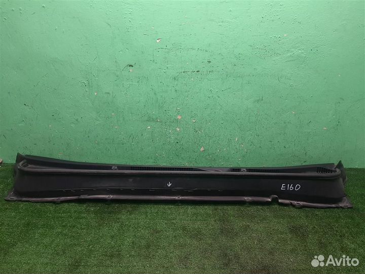 Решетка стеклоочистителей Subaru Legacy/ Outback