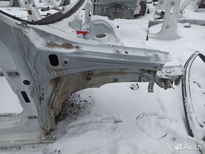 Четверть передняя правая. Шкода рапид до рест