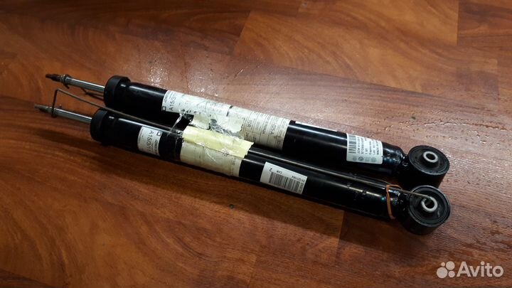 Амортизатор подвески газовый задний JZW 513 025 A