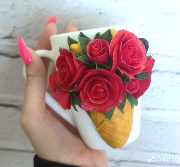 Кружка с декором из полимерной глины