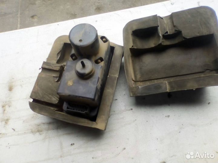 Компрессор центрального замка Volkswagen Passat B3