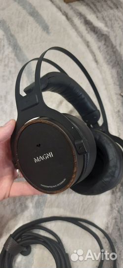 Наушники Kennerton Magni