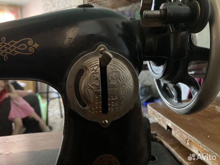 Швейная машинка зингер