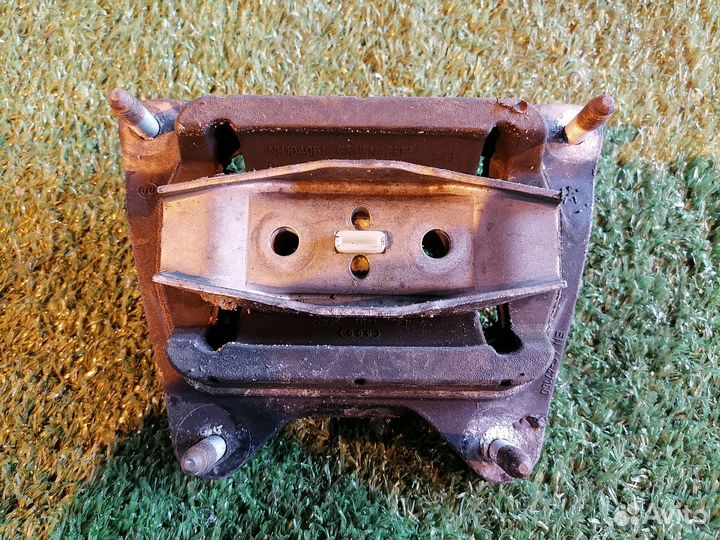 Опора кпп (подушка) задняя 4F0399151AM Audi A6 C6